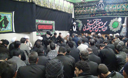 إقامة مراسم العزاء فی أیام عاشوراء من محرم الحرام سنة ۱۴۳۴ الصور